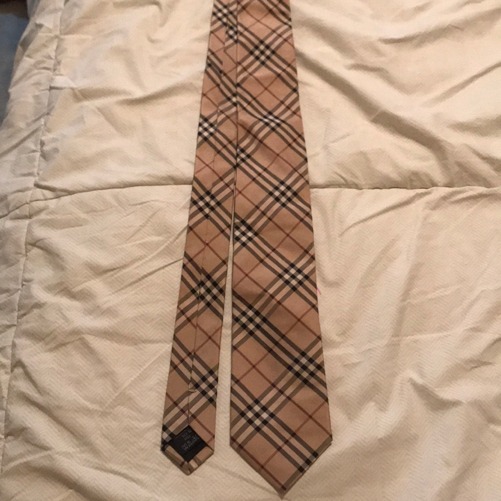 Burberry tie - Picture 5 of 5
